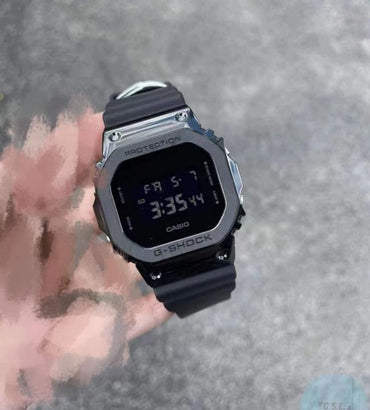 Casio g shock gms5600